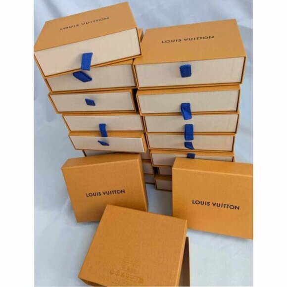 Authentic Louis Vuitton 1 Box for Wallet [ Price per Box]165-082625 - Picture 2 of 16
